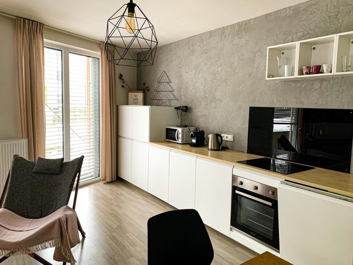 Jezerni Apartman S Terasou A Saunou V Lakepark Residence ด็อคซี ภายนอก รูปภาพ